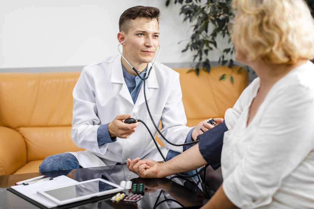 Finding a Doctor Near Your Hotel in Dubai